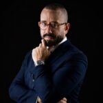 Dr. Diogo Viana esclarece o que diferencia um implante hormonal indicado com critério médico de promessas sem respaldo científico.