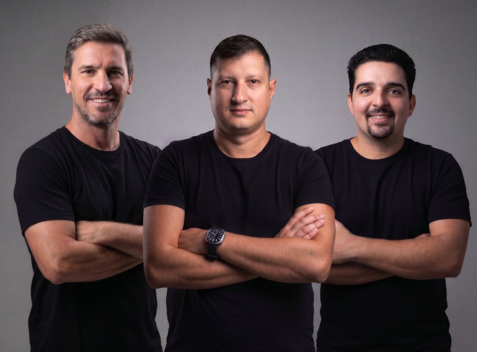 Darlan Lueders, Fernando Negrini e Hugo Dias, partners da Grand Thera, investem no Decision-Grade AI para ajudar empresas nas tomadas de decisão críticas.