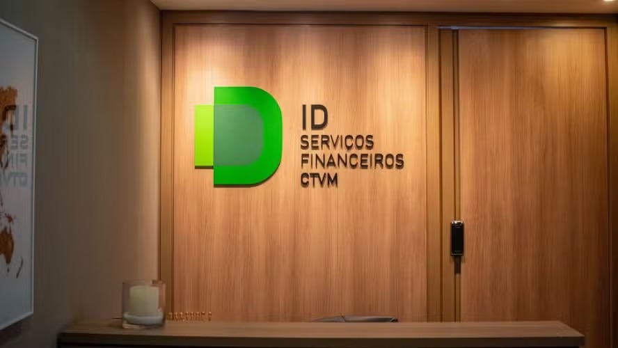Rodrigo Balassiano destaca nova rota de crédito para empresas brasileiras.