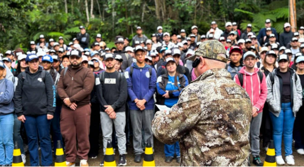 CEAB oferece treinamento com práticas de sobrevivência em selva.